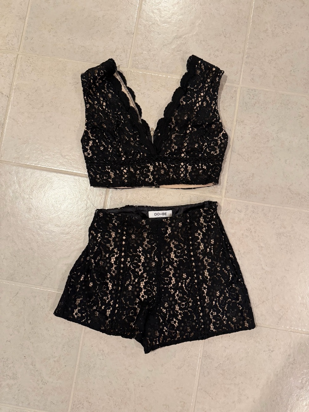 DO+BE Lace Set